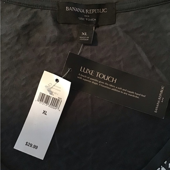 Banana Republic Luxe Touch Tee. NWT - Picture 4 of 5